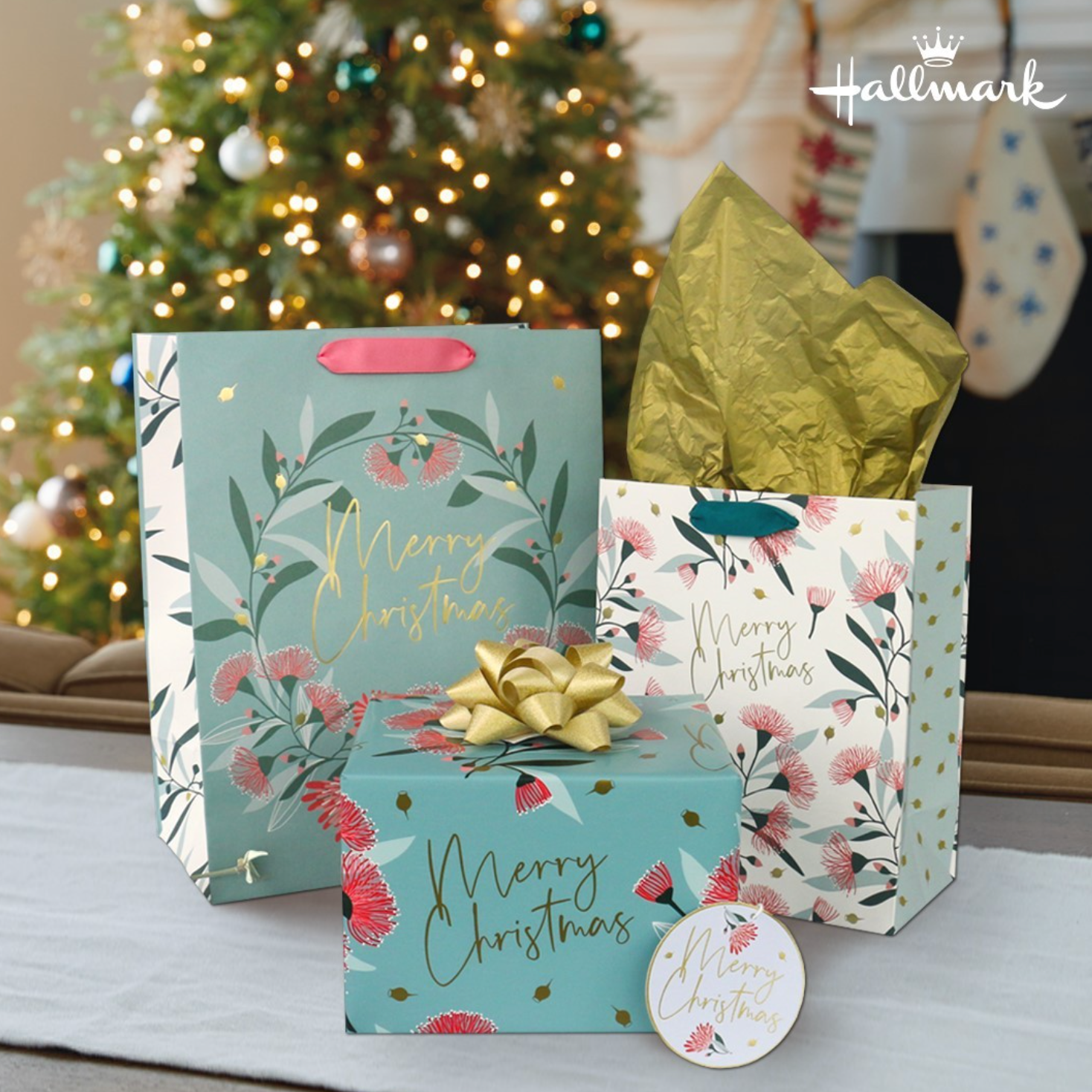 Hallmark collaboration with Rachelle Holowko – floral design featured on festive gift wrap
